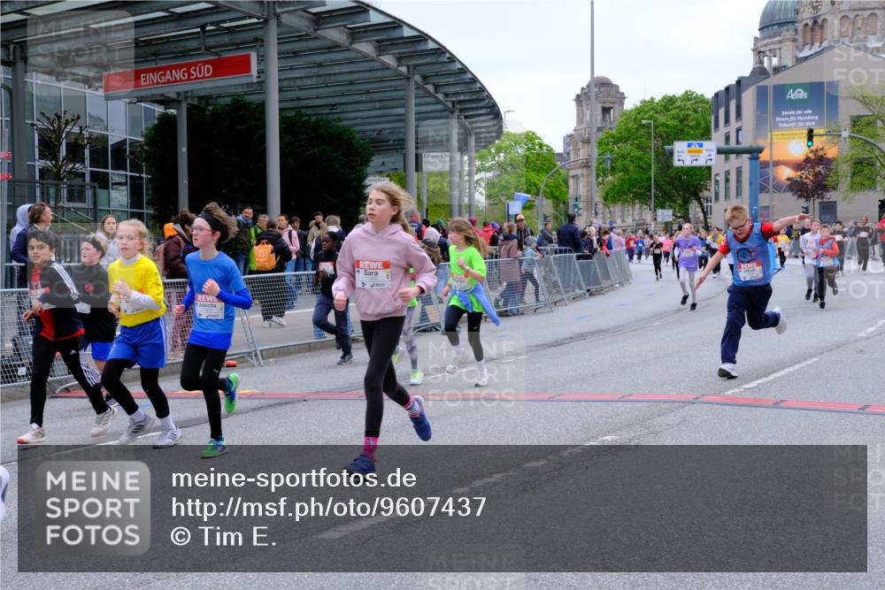 25.04.2026 - Das Zehntel Tim E. http://msf.ph/oto/9607437 25.04.2026 15:02:14 Ziel 15011, 15024, 15164, 15512, 15568, 15570, 15575, 15909, 15930, 15992, 15997, 16006, 16026, 16532, 16548, 16635, 16674, 16948, 17190, 17191, 17405, 17407, 17457, 17607, 17829, 17993 meine-sportfotos.de