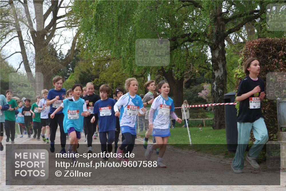 25.04.2026 - Das Zehntel Zöllner http://msf.ph/oto/9607588 25.04.2026 09:43:02 Laufen 7711, 7008 meine-sportfotos.de