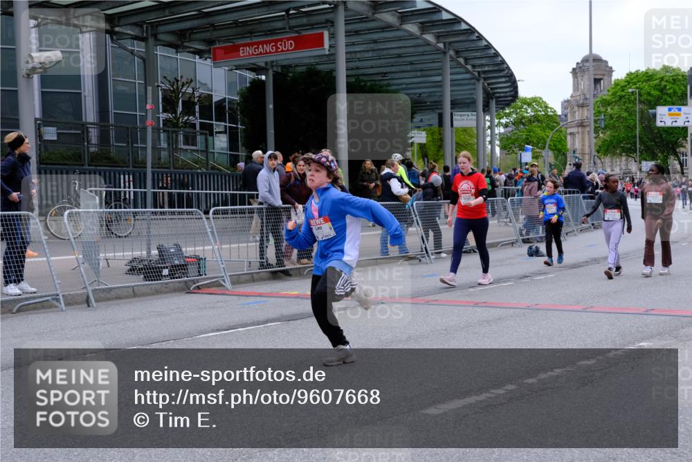 25.04.2026 - Das Zehntel Tim E. http://msf.ph/oto/9607668 25.04.2026 15:02:46 Ziel 15141, 15489, 15492, 15500, 15755, 16083, 16167, 16330, 16415, 17393, 17400, 17582, 18071, 18075, 18121 meine-sportfotos.de