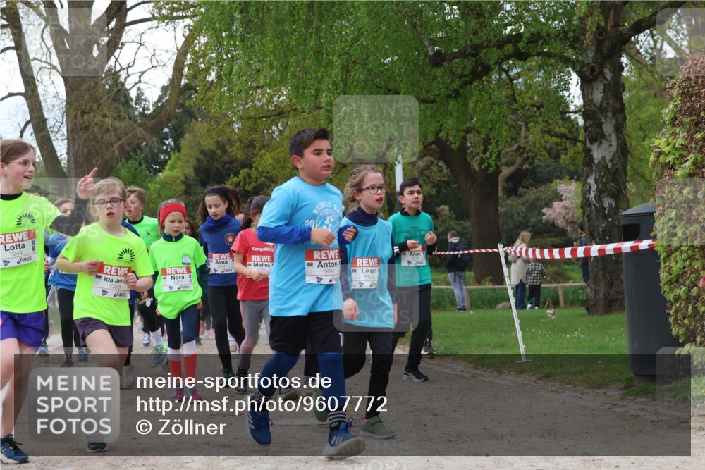 25.04.2026 - Das Zehntel Zöllner http://msf.ph/oto/9607772 25.04.2026 09:43:12 Laufen 7244, 7228, 6896, 5814 meine-sportfotos.de