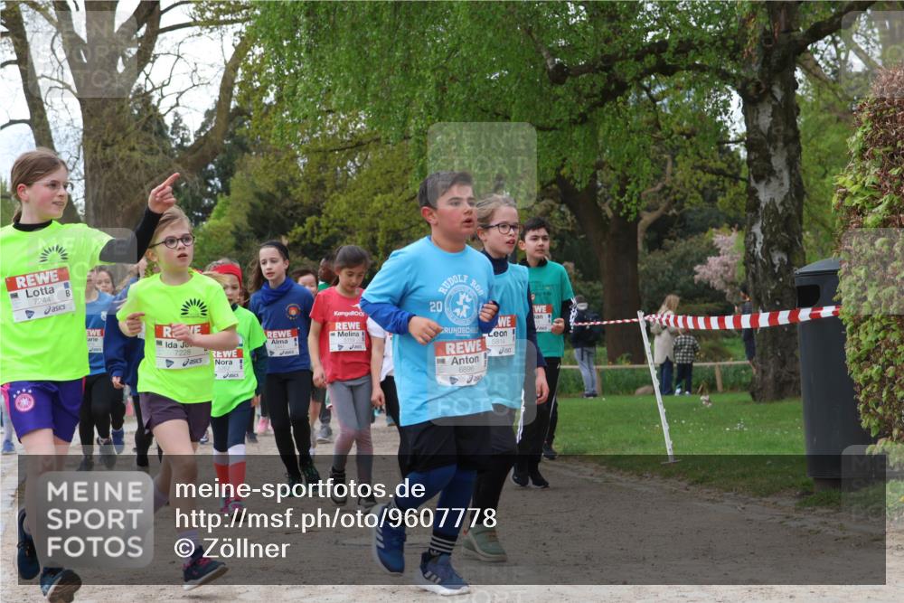 25.04.2026 - Das Zehntel Zöllner http://msf.ph/oto/9607778 25.04.2026 09:43:12 Laufen 7244, 7228, 20, 5814, 6896 meine-sportfotos.de