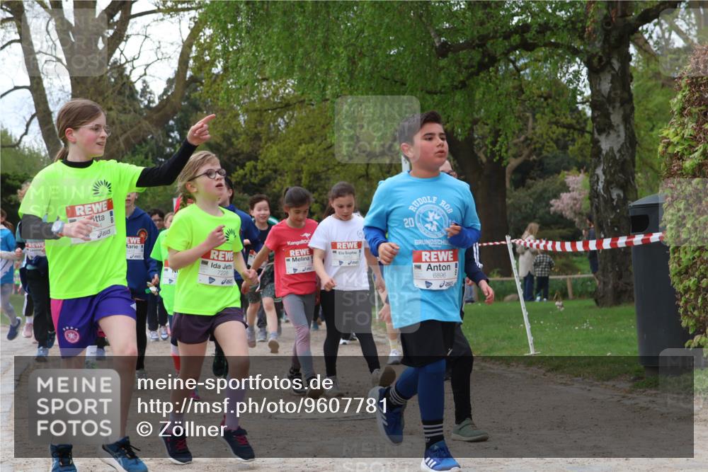 25.04.2026 - Das Zehntel Zöllner http://msf.ph/oto/9607781 25.04.2026 09:43:12 Laufen 7228, 20, 6896 meine-sportfotos.de