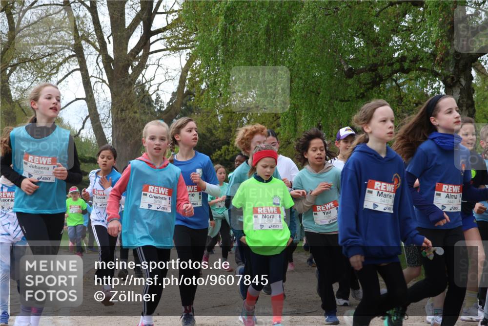 25.04.2026 - Das Zehntel Zöllner http://msf.ph/oto/9607845 25.04.2026 09:43:15 Laufen 5805, 5798, 5262, 7584, 5412, 5441 meine-sportfotos.de
