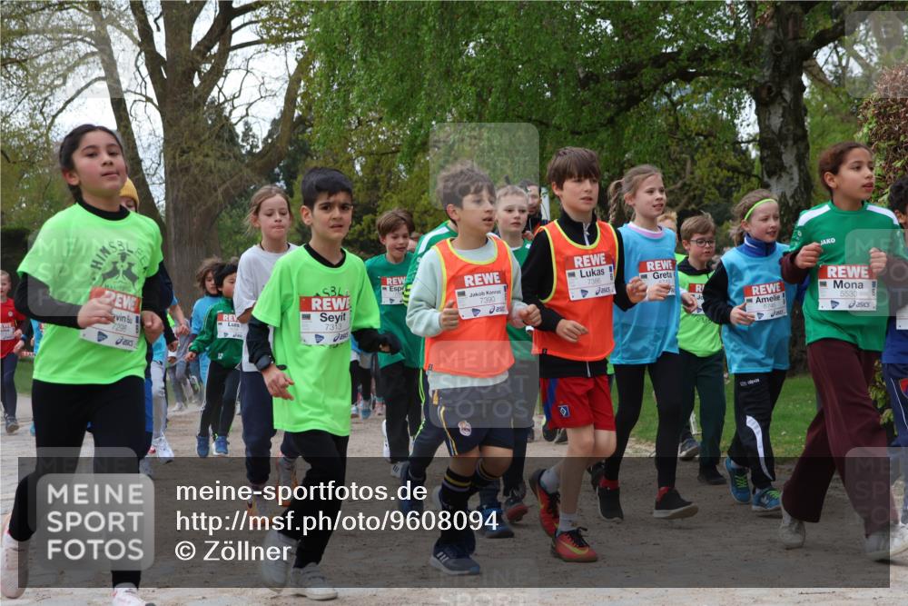 25.04.2026 - Das Zehntel Zöllner http://msf.ph/oto/9608094 25.04.2026 09:43:27 Laufen 7298, 12, 7313, 7390, 7386, 5749, 57468, 5530 meine-sportfotos.de