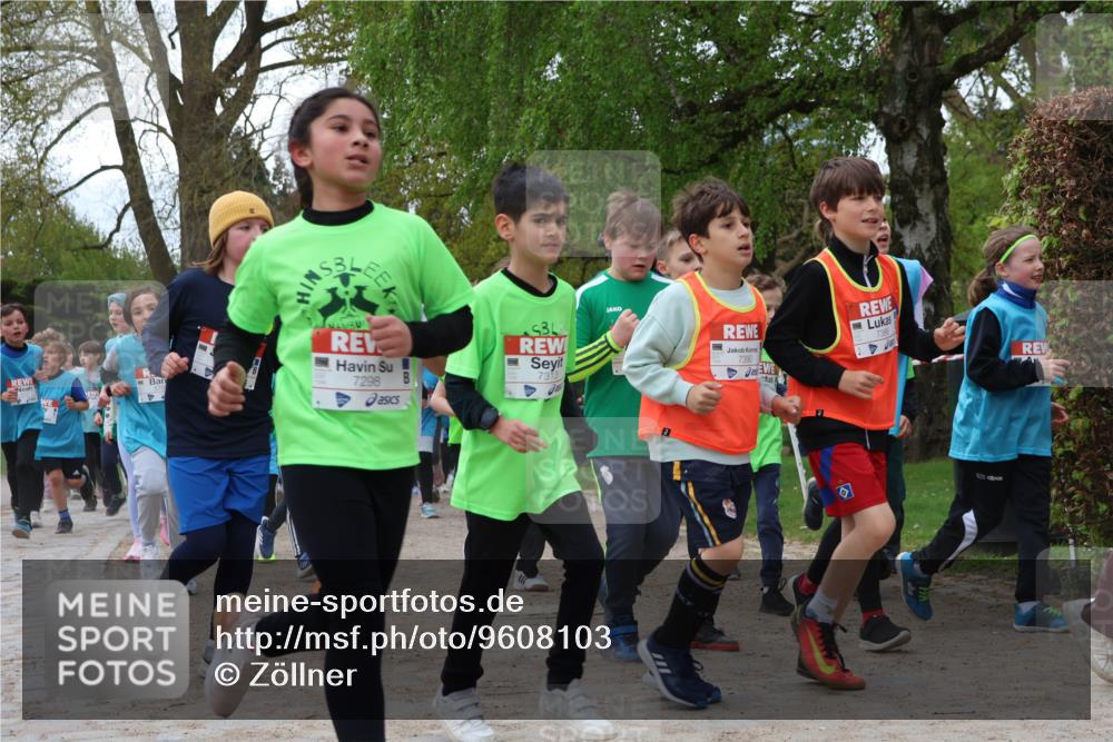 25.04.2026 - Das Zehntel Zöllner http://msf.ph/oto/9608103 25.04.2026 09:43:28 Laufen 7298, 7313, 7390 meine-sportfotos.de