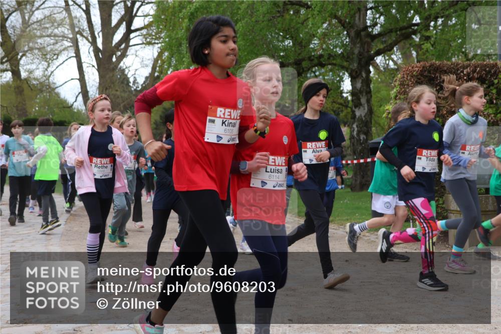 25.04.2026 - Das Zehntel Zöllner http://msf.ph/oto/9608203 25.04.2026 09:43:33 Laufen 6105, 6114 meine-sportfotos.de