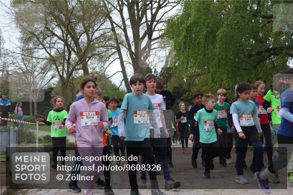 25.04.2026 - Das Zehntel Zöllner http://msf.ph/oto/9608326 25.04.2026 09:43:37 Laufen 7580, 7614, 166 meine-sportfotos.de