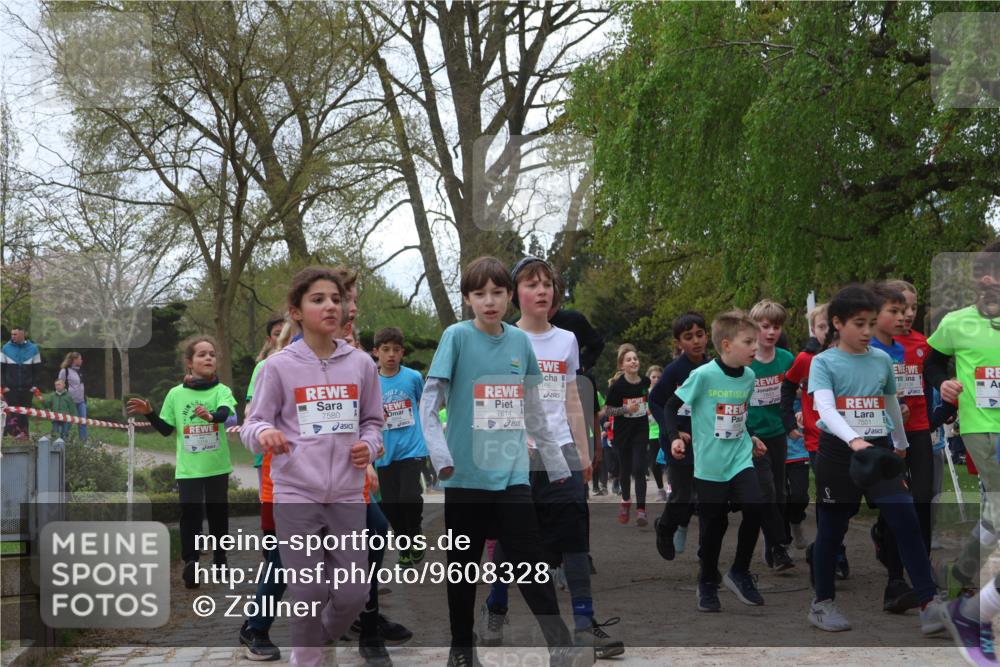 25.04.2026 - Das Zehntel Zöllner http://msf.ph/oto/9608328 25.04.2026 09:43:37 Laufen 7580, 7614, 166, 7551 meine-sportfotos.de