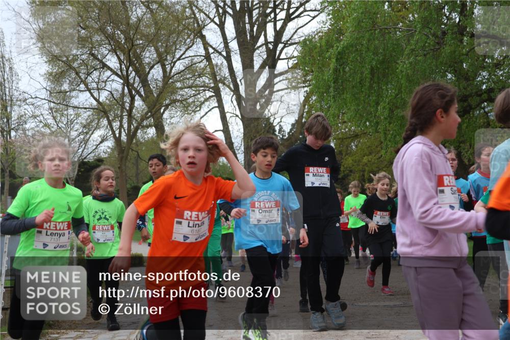 25.04.2026 - Das Zehntel Zöllner http://msf.ph/oto/9608370 25.04.2026 09:43:38 Laufen 7131, 7319, 618, 6844 meine-sportfotos.de