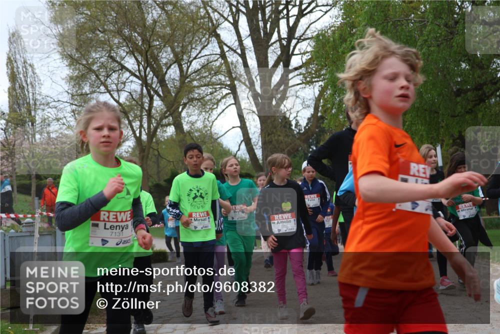 25.04.2026 - Das Zehntel Zöllner http://msf.ph/oto/9608382 25.04.2026 09:43:39 Laufen 7131, 322, 6992 meine-sportfotos.de