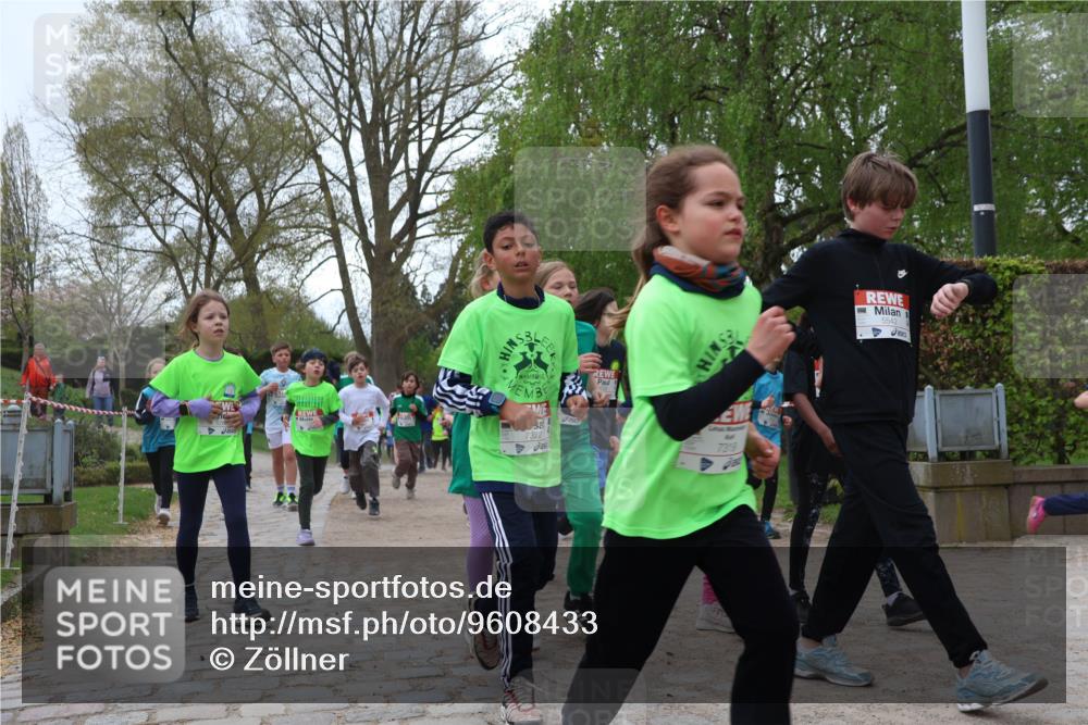 25.04.2026 - Das Zehntel Zöllner http://msf.ph/oto/9608433 25.04.2026 09:43:41 Laufen 7322, 7819 meine-sportfotos.de