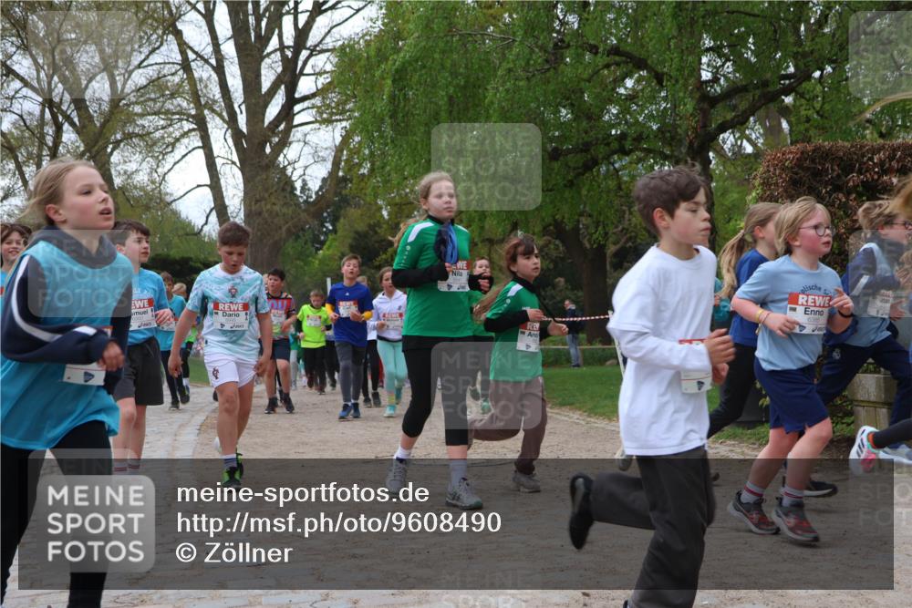 25.04.2026 - Das Zehntel Zöllner http://msf.ph/oto/9608490 25.04.2026 09:43:43 Laufen 6385 meine-sportfotos.de