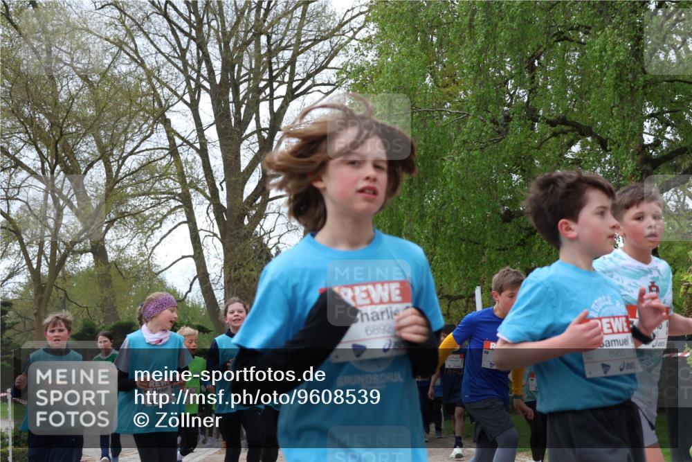 25.04.2026 - Das Zehntel Zöllner http://msf.ph/oto/9608539 25.04.2026 09:43:46 Laufen 5816, 6892, 0880 meine-sportfotos.de