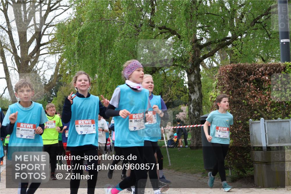 25.04.2026 - Das Zehntel Zöllner http://msf.ph/oto/9608571 25.04.2026 09:43:47 Laufen 5832, 5806, 5818 meine-sportfotos.de