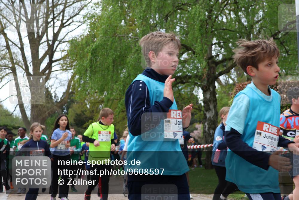 25.04.2026 - Das Zehntel Zöllner http://msf.ph/oto/9608597 25.04.2026 09:43:48 Laufen 58 meine-sportfotos.de