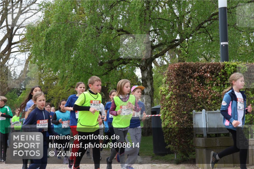 25.04.2026 - Das Zehntel Zöllner http://msf.ph/oto/9608614 25.04.2026 09:43:49 Laufen 6101, 6098 meine-sportfotos.de
