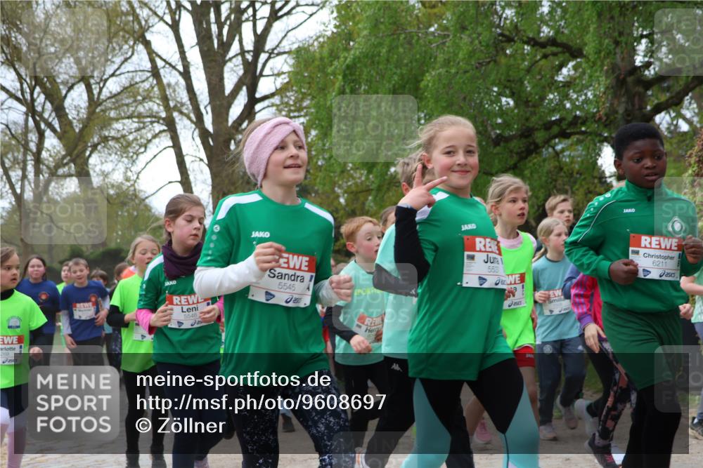 25.04.2026 - Das Zehntel Zöllner http://msf.ph/oto/9608697 25.04.2026 09:43:52 Laufen 268, 5546, 5545, 1850, 5631, 6211 meine-sportfotos.de