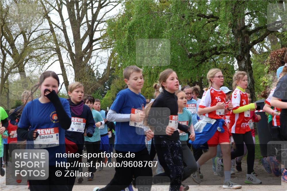25.04.2026 - Das Zehntel Zöllner http://msf.ph/oto/9608767 25.04.2026 09:43:56 Laufen 5402, 8013, 16 meine-sportfotos.de