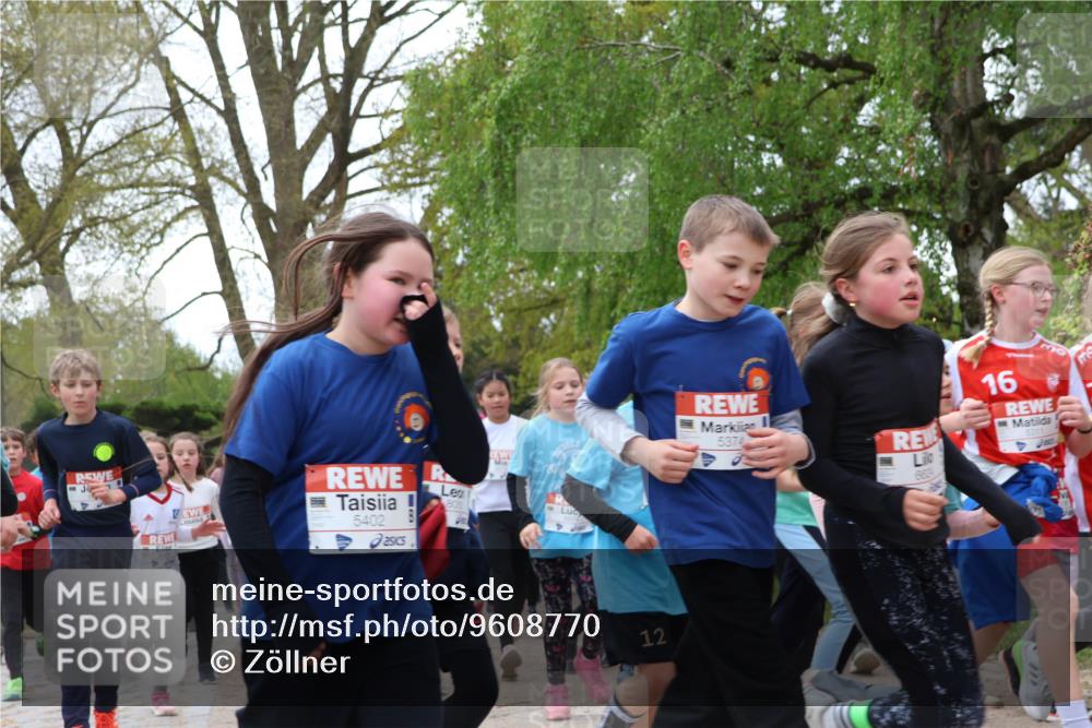 25.04.2026 - Das Zehntel Zöllner http://msf.ph/oto/9608770 25.04.2026 09:43:56 Laufen 5402, 12, 5374, 16, 080 meine-sportfotos.de