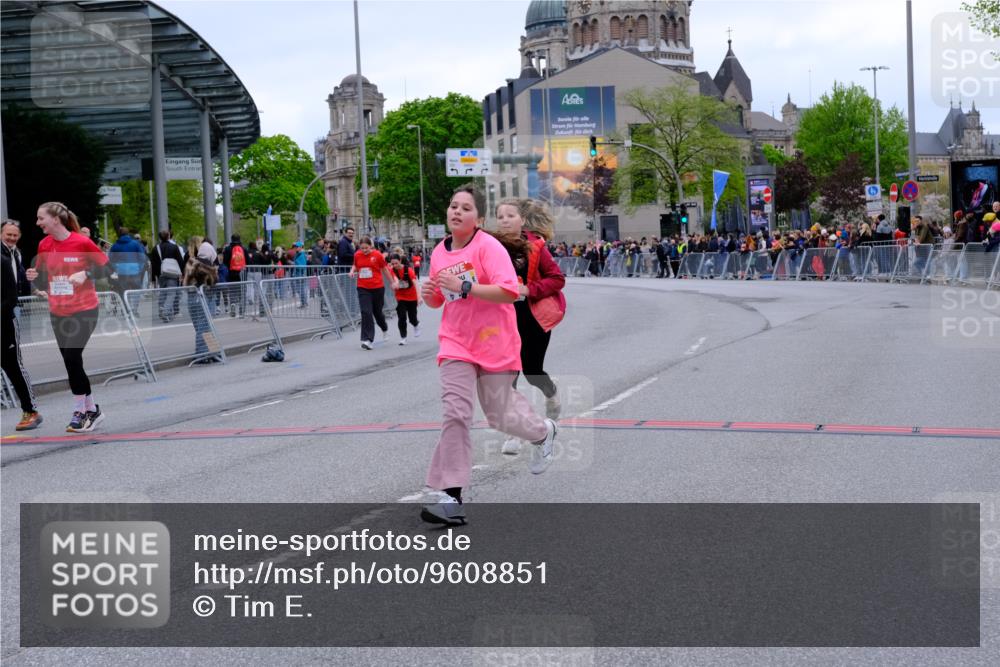 25.04.2026 - Das Zehntel Tim E. http://msf.ph/oto/9608851 25.04.2026 15:06:04 Ziel 15962, 16937, 17688, 17692, 17908 meine-sportfotos.de