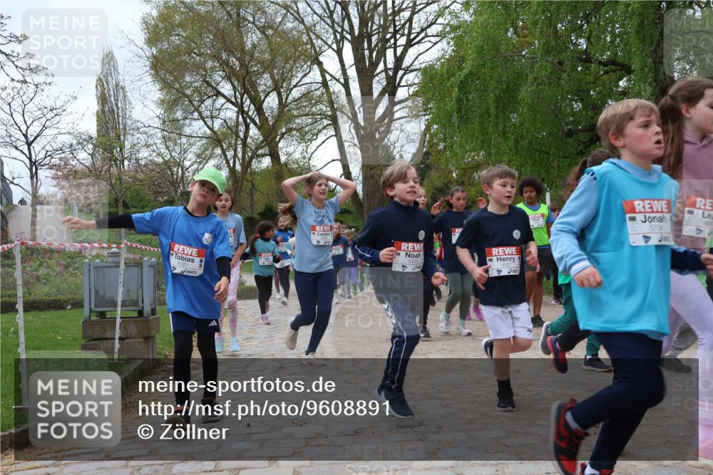 25.04.2026 - Das Zehntel Zöllner http://msf.ph/oto/9608891 25.04.2026 09:44:03 Laufen 6320, 5708 meine-sportfotos.de