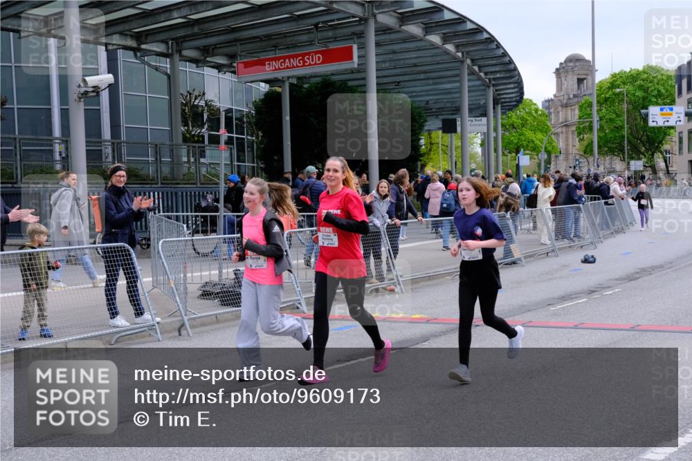 25.04.2026 - Das Zehntel Tim E. http://msf.ph/oto/9609173 25.04.2026 15:07:42 Ziel 15258, 15607, 17312 meine-sportfotos.de
