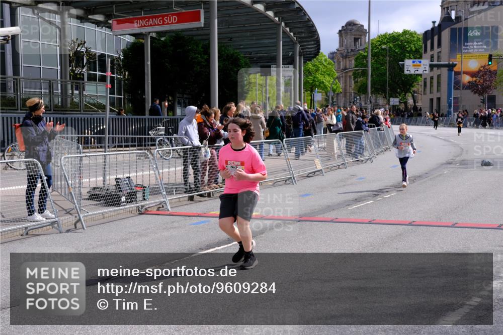 25.04.2026 - Das Zehntel Tim E. http://msf.ph/oto/9609284 25.04.2026 15:08:51 Ziel 16749, 16982 meine-sportfotos.de
