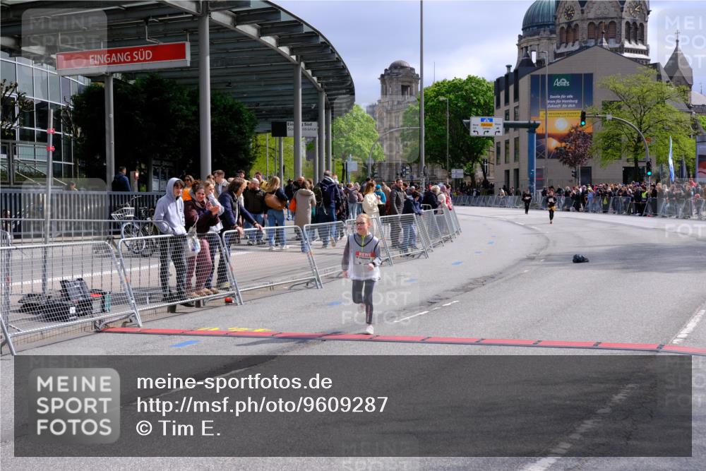 25.04.2026 - Das Zehntel Tim E. http://msf.ph/oto/9609287 25.04.2026 15:08:52 Ziel 16749, 16982 meine-sportfotos.de