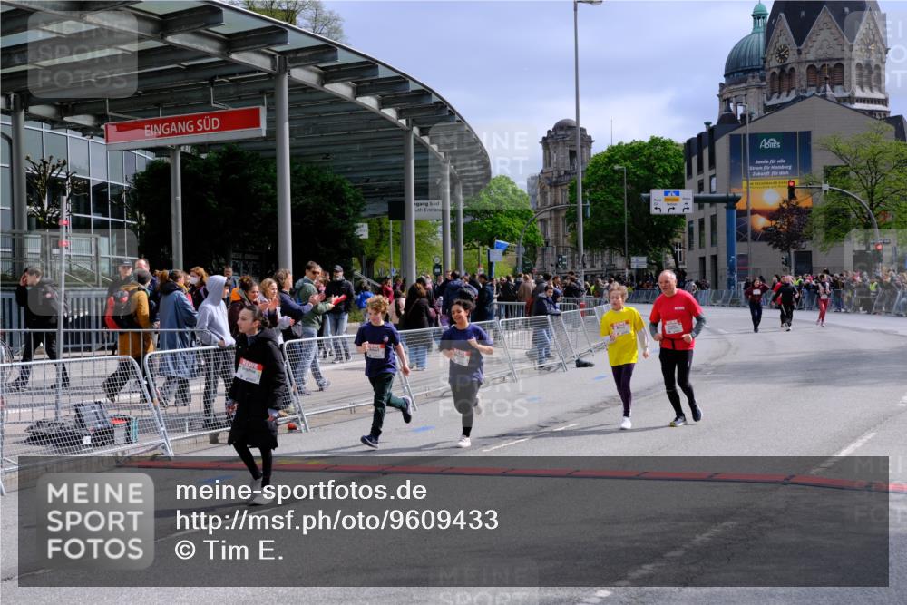25.04.2026 - Das Zehntel Tim E. http://msf.ph/oto/9609433 25.04.2026 15:10:39 Ziel 15171, 15580, 15602, 17359 meine-sportfotos.de