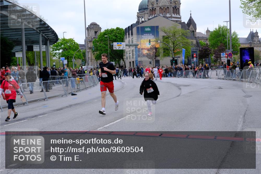 25.04.2026 - Das Zehntel Tim E. http://msf.ph/oto/9609504 25.04.2026 15:12:30 Ziel 15292, 17650 meine-sportfotos.de