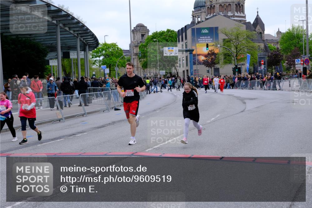 25.04.2026 - Das Zehntel Tim E. http://msf.ph/oto/9609519 25.04.2026 15:12:31 Ziel 15292, 17650 meine-sportfotos.de