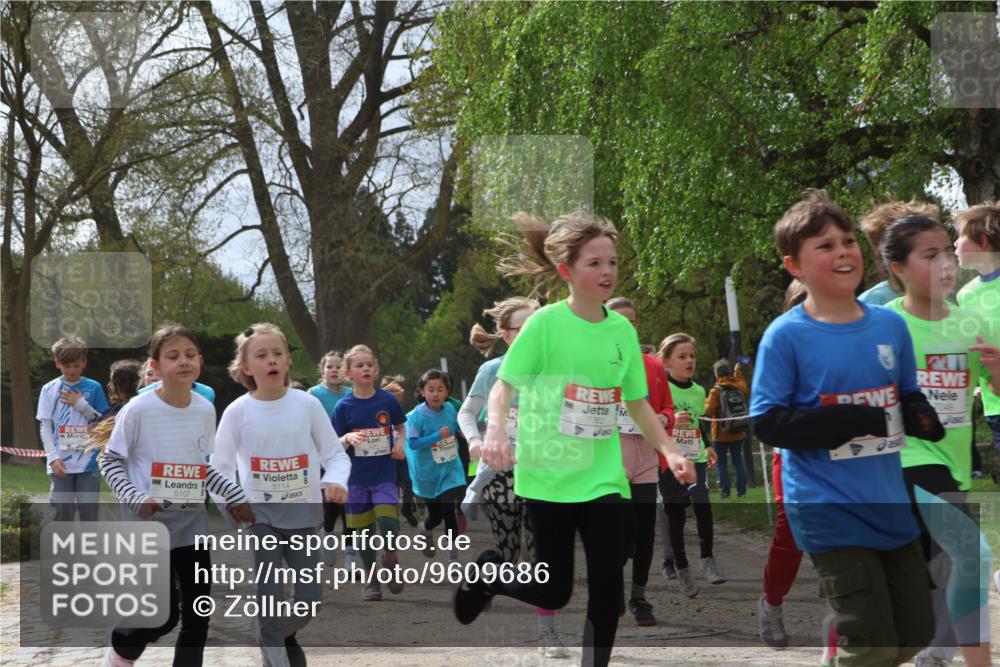 25.04.2026 - Das Zehntel Zöllner http://msf.ph/oto/9609686 25.04.2026 09:44:43 Laufen 5107, 5114, 7062, 241 meine-sportfotos.de