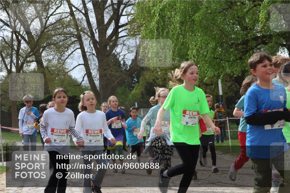 25.04.2026 - Das Zehntel Zöllner http://msf.ph/oto/9609688 25.04.2026 09:44:43 Laufen 5107, 5114, 7579, 7062 meine-sportfotos.de