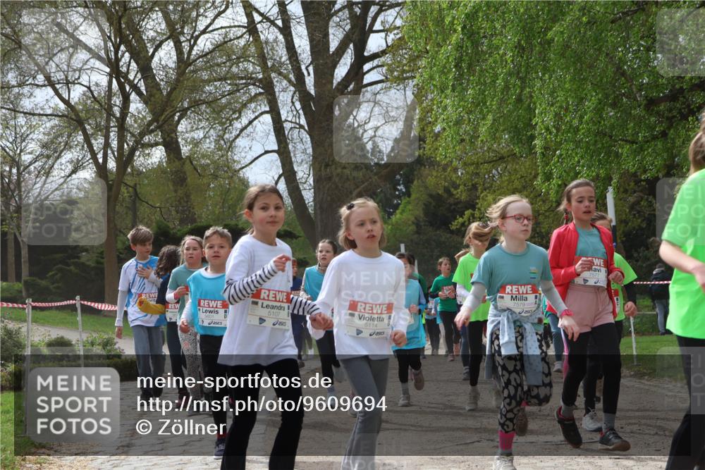 25.04.2026 - Das Zehntel Zöllner http://msf.ph/oto/9609694 25.04.2026 09:44:44 Laufen 5601, 5107, 5114, 7579, 7577 meine-sportfotos.de