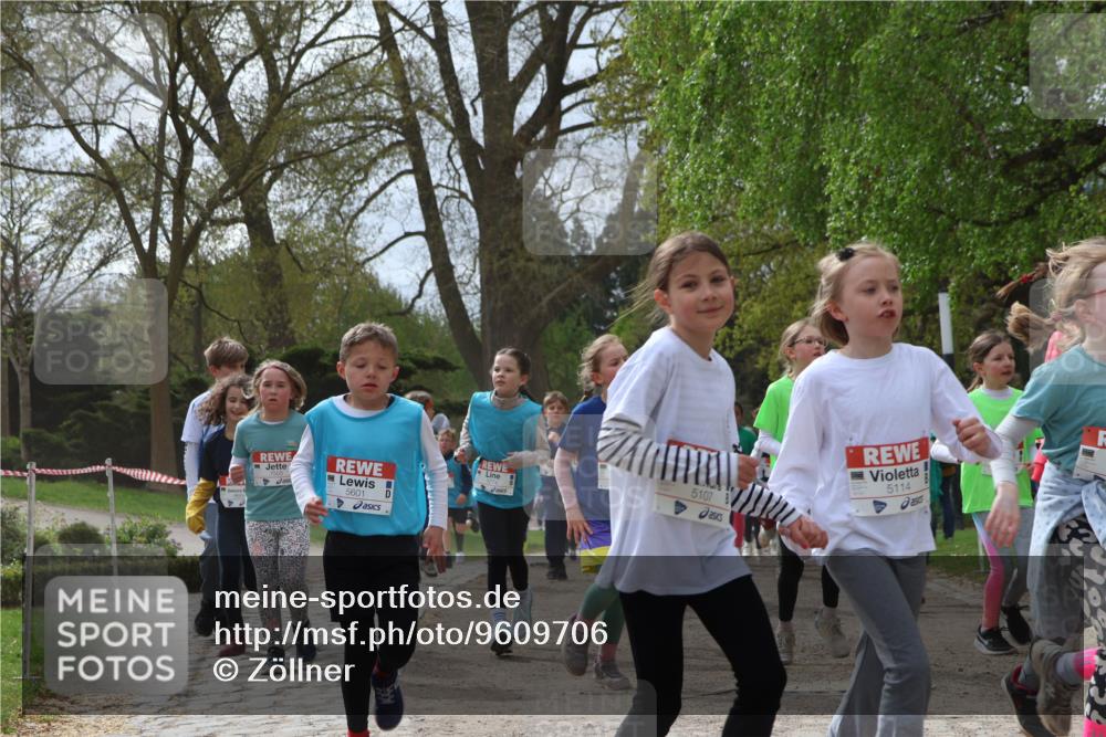 25.04.2026 - Das Zehntel Zöllner http://msf.ph/oto/9609706 25.04.2026 09:44:44 Laufen 5601, 5107, 5114 meine-sportfotos.de
