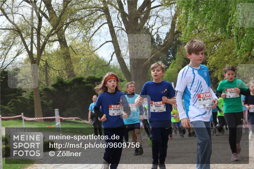25.04.2026 - Das Zehntel Zöllner http://msf.ph/oto/9609756 25.04.2026 09:44:48 Laufen 5407, 5382, 7744, 7934 meine-sportfotos.de