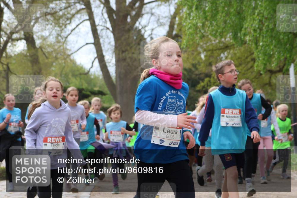 25.04.2026 - Das Zehntel Zöllner http://msf.ph/oto/9609816 25.04.2026 09:44:52 Laufen 5681, 8027, 8026 meine-sportfotos.de