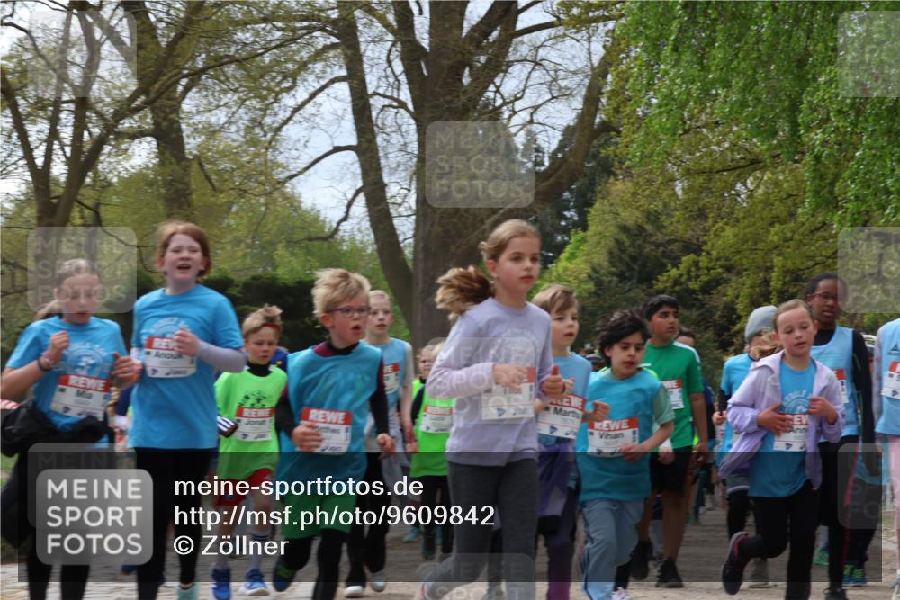 25.04.2026 - Das Zehntel Zöllner http://msf.ph/oto/9609842 25.04.2026 09:44:54 Laufen 11008 meine-sportfotos.de