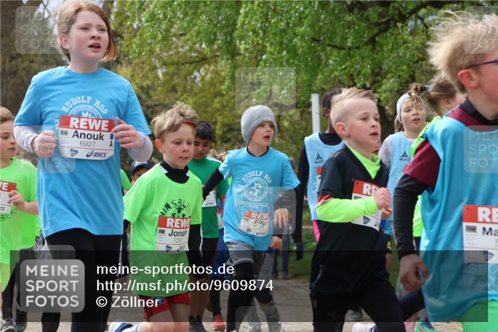 25.04.2026 - Das Zehntel Zöllner http://msf.ph/oto/9609874 25.04.2026 09:44:56 Laufen 6927, 7267, 2913, 20, 10, 6786 meine-sportfotos.de