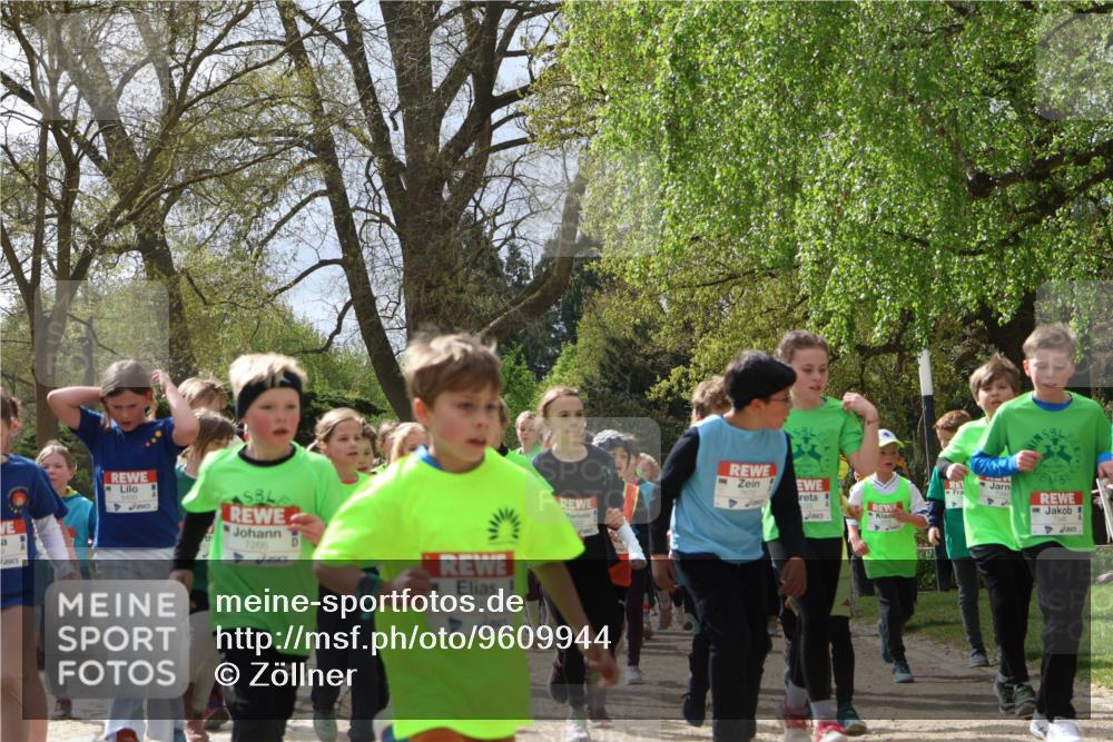 25.04.2026 - Das Zehntel Zöllner http://msf.ph/oto/9609944 25.04.2026 09:44:58 Laufen 7266, 7211 meine-sportfotos.de