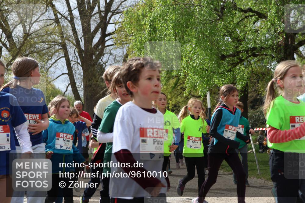 25.04.2026 - Das Zehntel Zöllner http://msf.ph/oto/9610010 25.04.2026 09:45:01 Laufen 5678, 6458, 7241, 569 meine-sportfotos.de