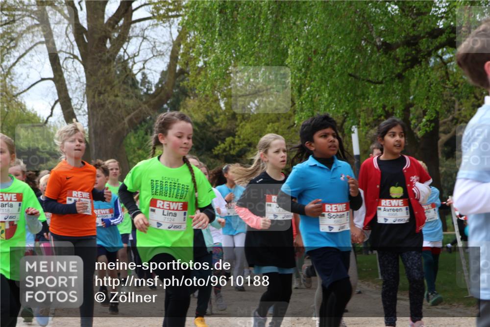 25.04.2026 - Das Zehntel Zöllner http://msf.ph/oto/9610188 25.04.2026 09:45:14 Laufen 7118, 30, 7124, 2513 meine-sportfotos.de