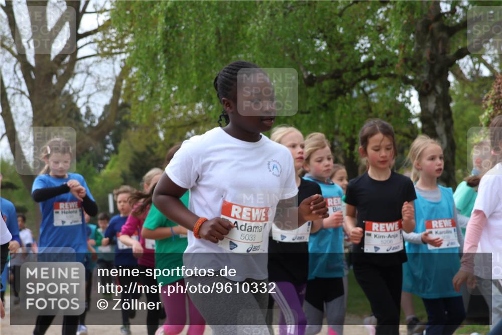 25.04.2026 - Das Zehntel Zöllner http://msf.ph/oto/9610332 25.04.2026 09:45:20 Laufen 5033, 5206 meine-sportfotos.de