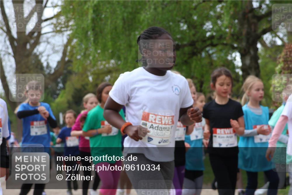 25.04.2026 - Das Zehntel Zöllner http://msf.ph/oto/9610334 25.04.2026 09:45:20 Laufen 5033 meine-sportfotos.de