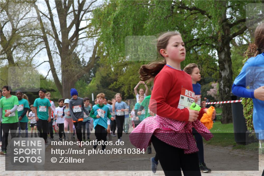 25.04.2026 - Das Zehntel Zöllner http://msf.ph/oto/9610384 25.04.2026 09:45:22 Laufen 65 meine-sportfotos.de