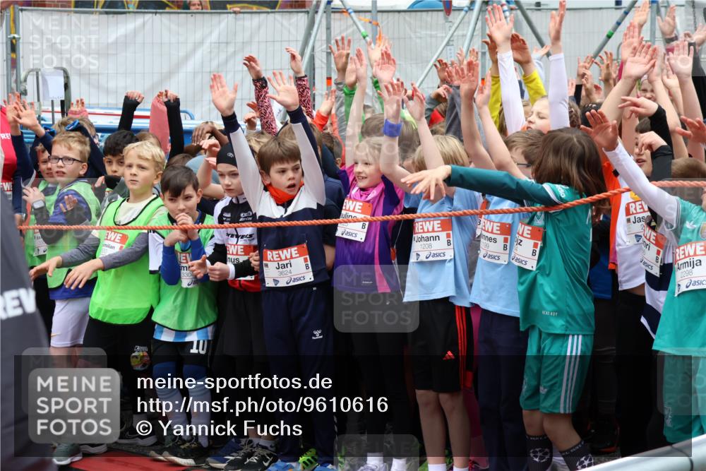 25.04.2026 - Das Zehntel Yannick Fuchs http://msf.ph/oto/9610616 25.04.2026 08:17:08 Allgemein zum Event 3304, 10, 3624, 1208, 199, 2298 meine-sportfotos.de