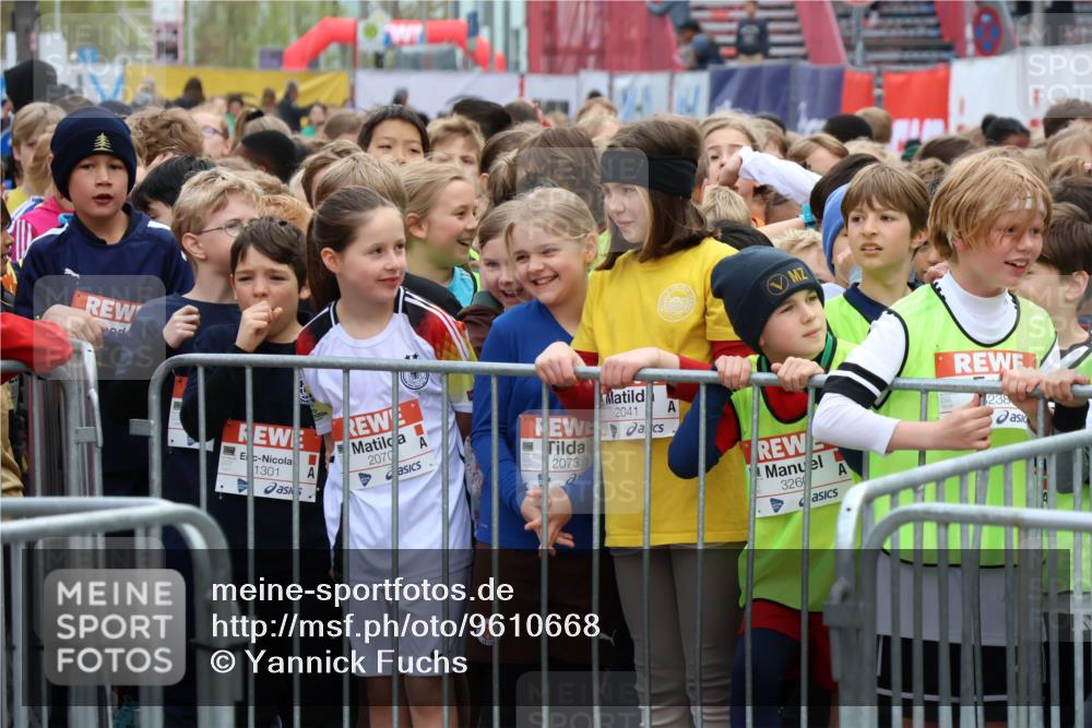 25.04.2026 - Das Zehntel Yannick Fuchs http://msf.ph/oto/9610668 25.04.2026 08:18:28 Allgemein zum Event 1301, 2070, 2041, 2073, 326, 238 meine-sportfotos.de