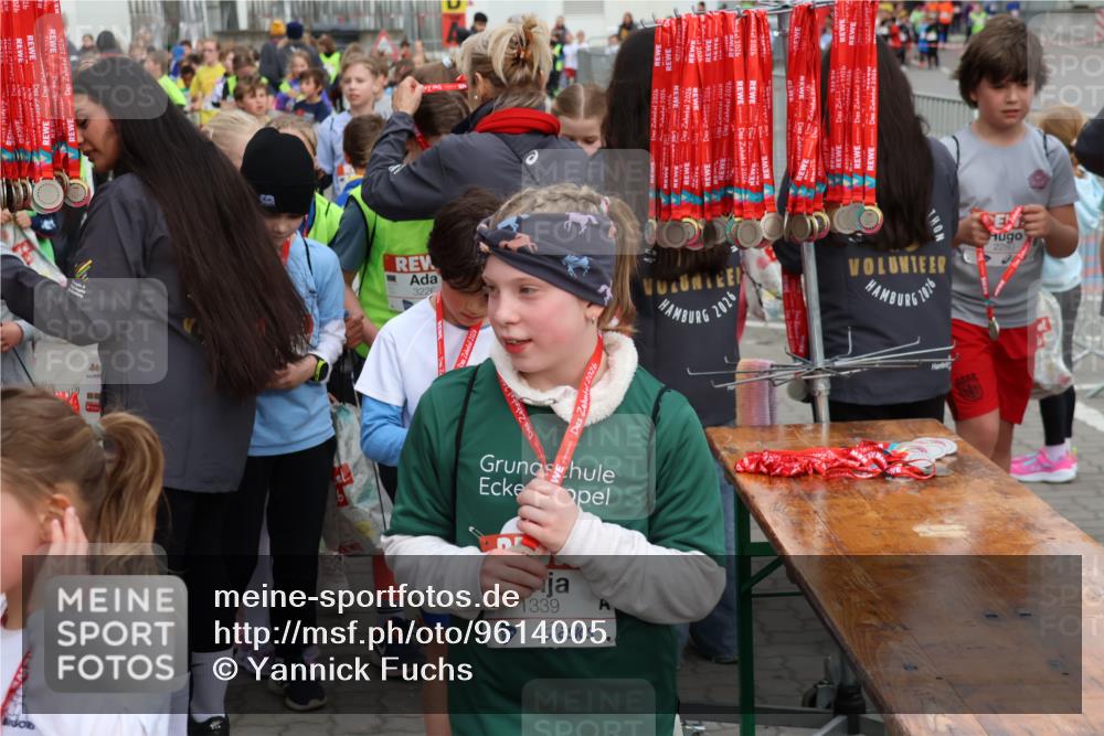 25.04.2026 - Das Zehntel Yannick Fuchs http://msf.ph/oto/9614005 25.04.2026 09:01:30 Allgemein zum Event 3226, 200, 1339, 2026, 2280 meine-sportfotos.de