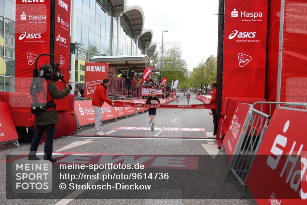 25.04.2026 - Das Zehntel Strokosch-Dieckow http://msf.ph/oto/9614736 25.04.2026 08:46:34 Ziel 4067 meine-sportfotos.de