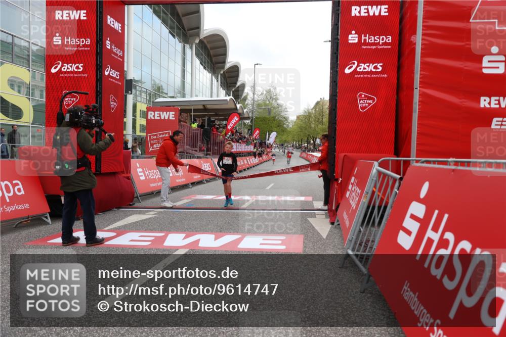 25.04.2026 - Das Zehntel Strokosch-Dieckow http://msf.ph/oto/9614747 25.04.2026 08:46:34 Ziel 4067 meine-sportfotos.de
